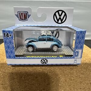 M2 Machines Auto-Thentics R83 1956 VW Beetle Deluxe U.S.A. Model 1/64 New 23-87